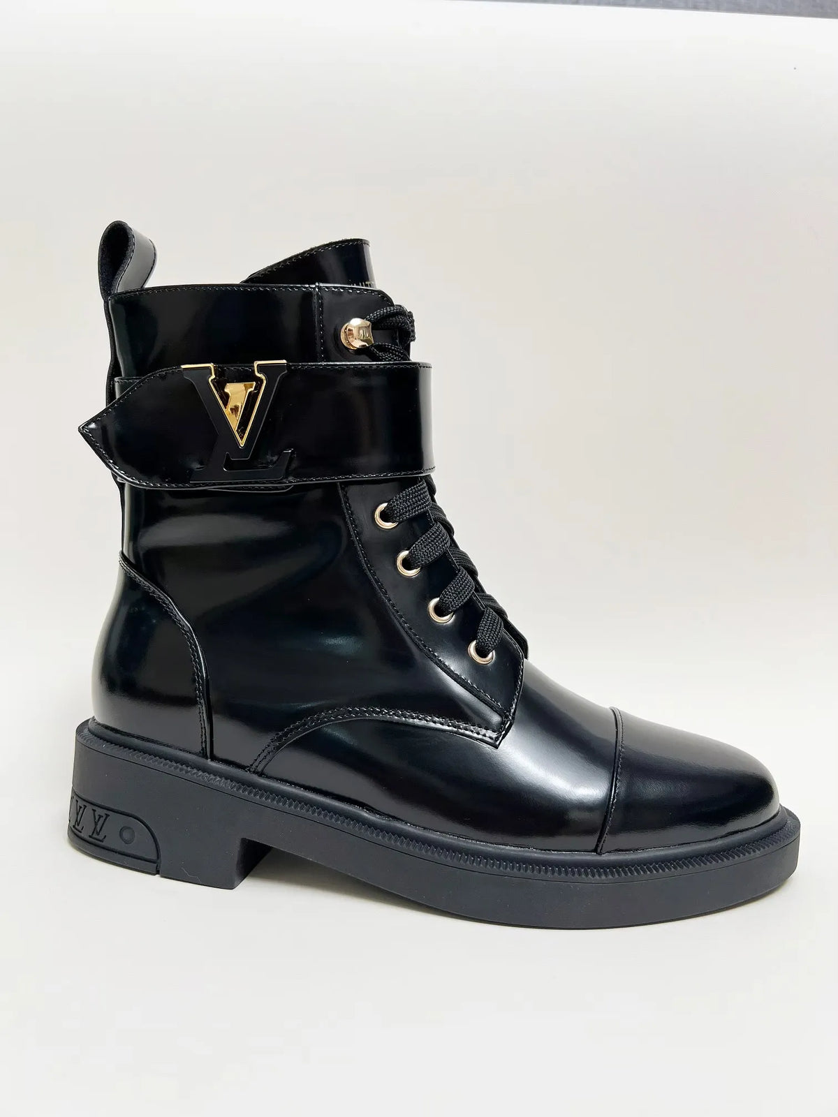 Women Boots I47168