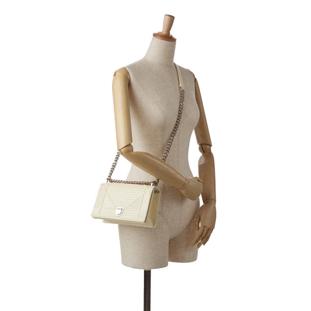Pre-Owned White Patent Leather Crossbody Bag X807
