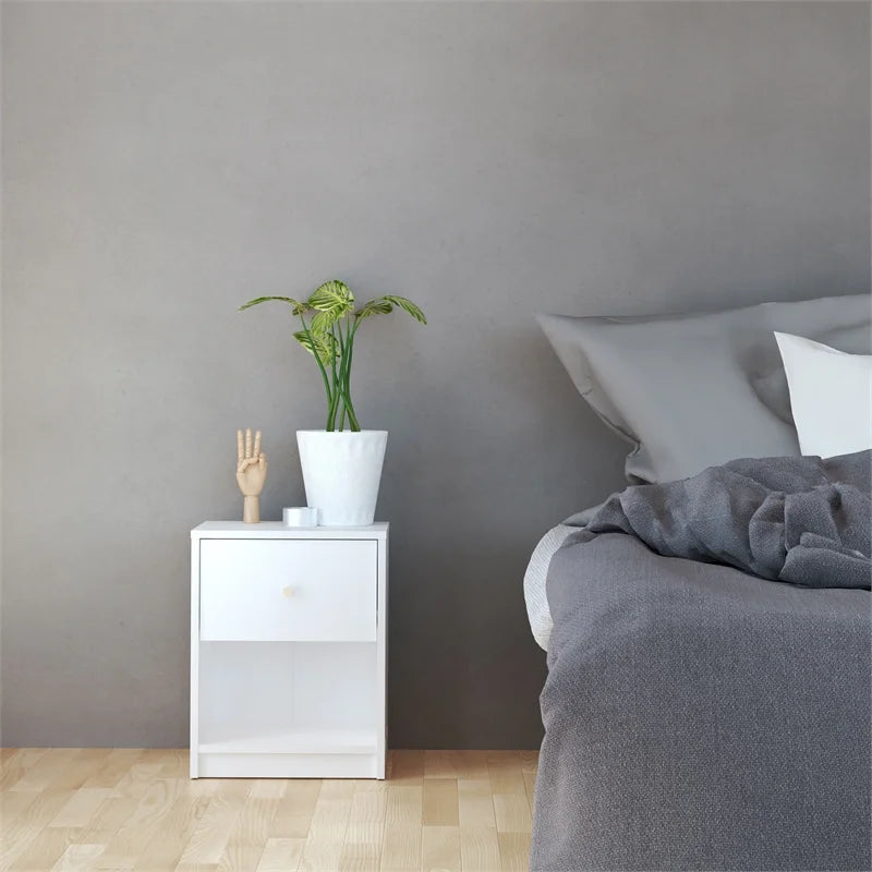 White 2 Piece Wood Dresser and Nightstand Set O997