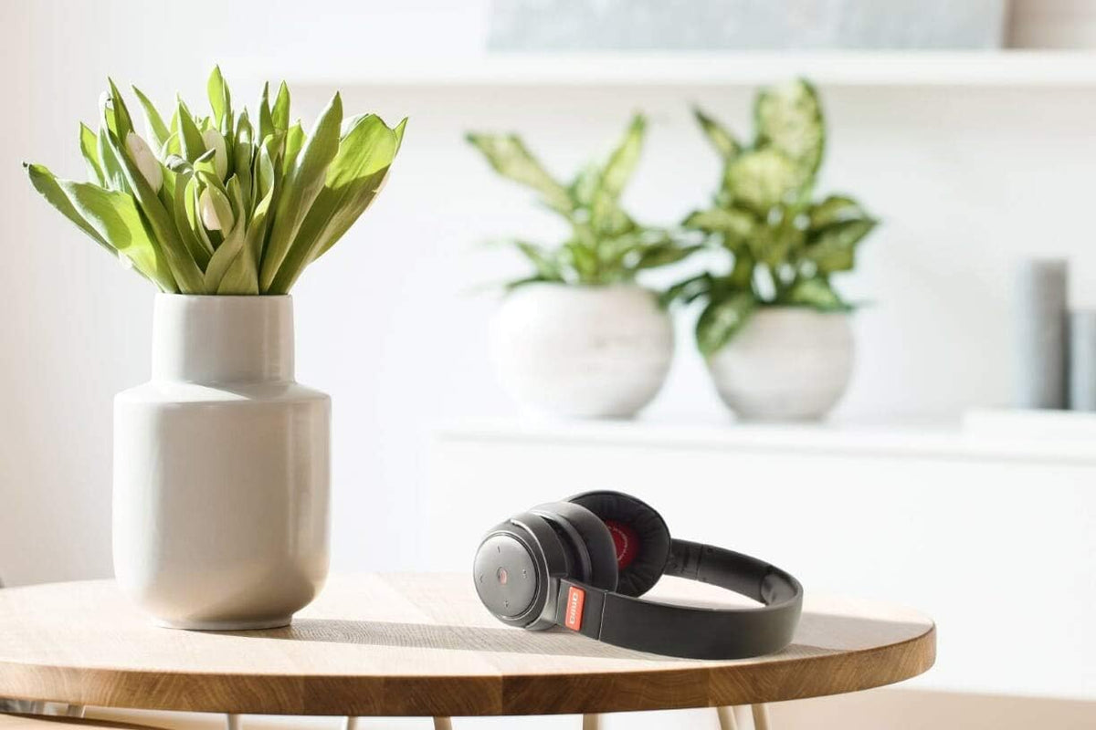 Bluetooth Active Noise Cancelling Over Ear Headphones J385