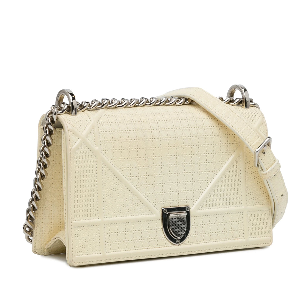 Pre-Owned White Patent Leather Crossbody Bag X807