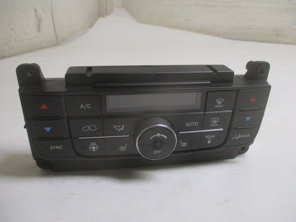 Pre-Owned Dodge Caravan Automatic Climate AC Heater Control B3045