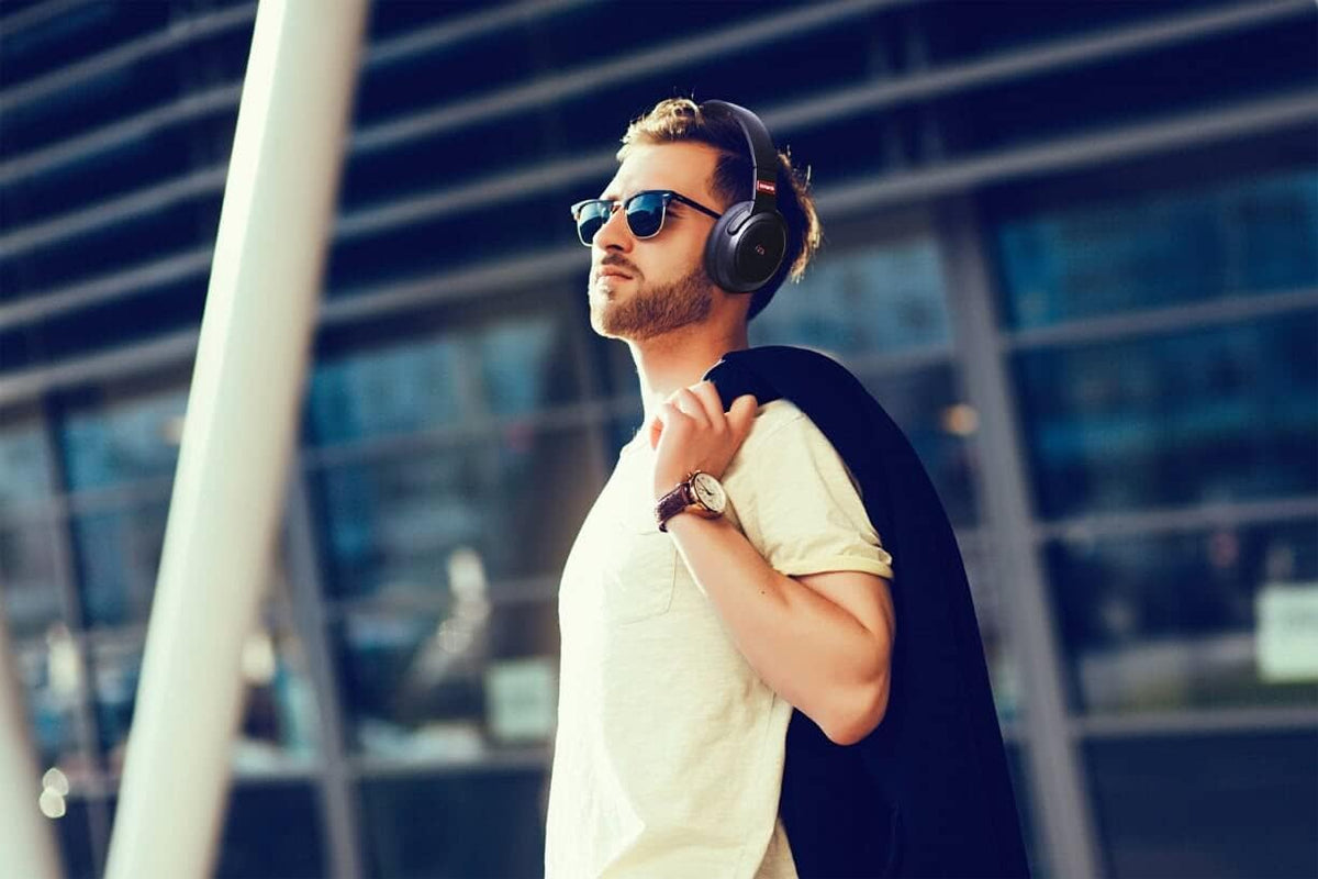 Bluetooth Active Noise Cancelling Over Ear Headphones J385