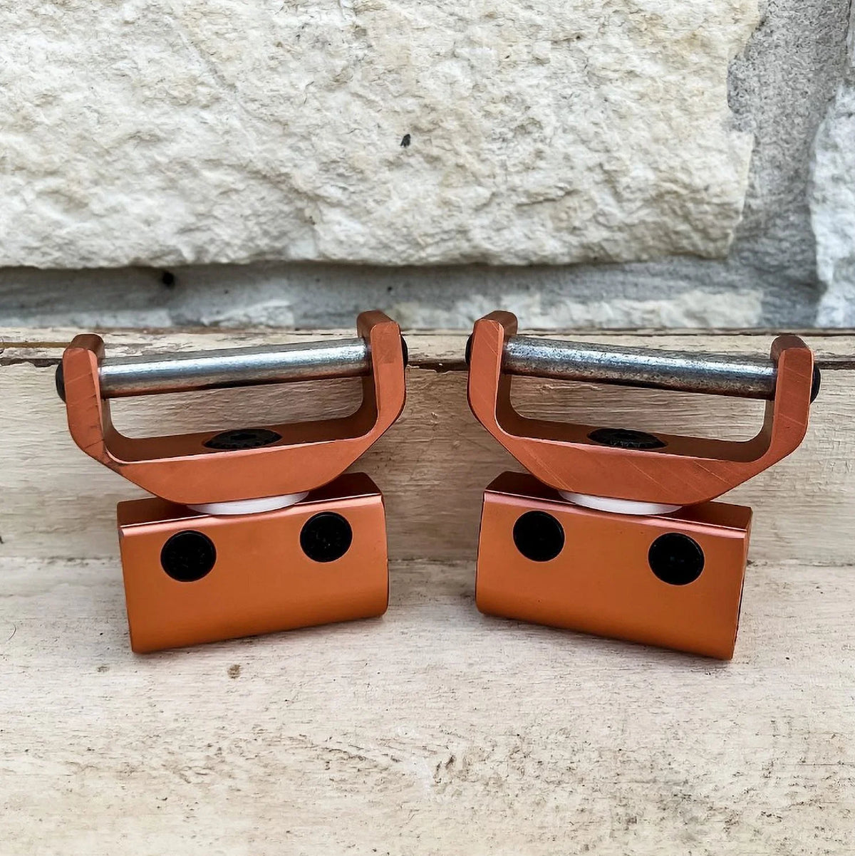 Copper Brown Swivel Stirrup Turner V111179