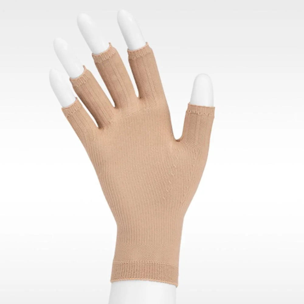 15-20 mmHg Compression Glove Left M611195