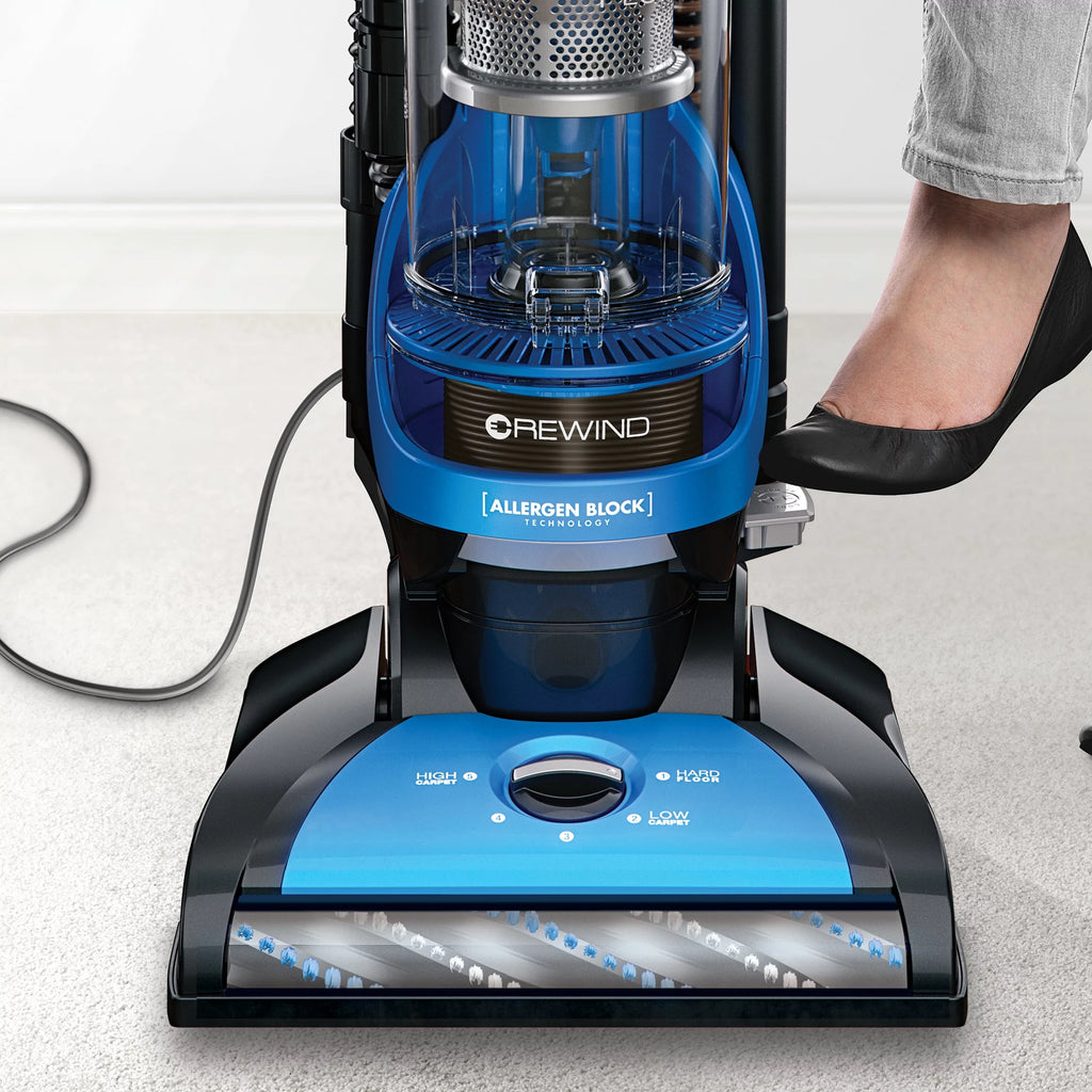 Upright Vacuum Cleaner with HEPA Media W936