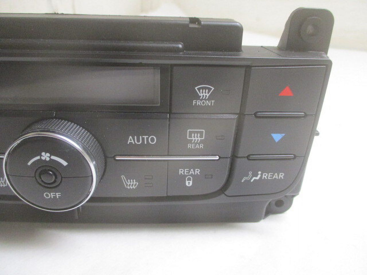 Pre-Owned Dodge Caravan Automatic Climate AC Heater Control B3045