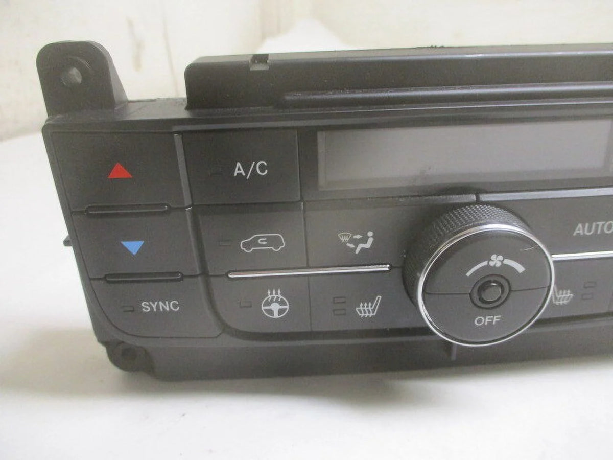 Pre-Owned Dodge Caravan Automatic Climate AC Heater Control B3045