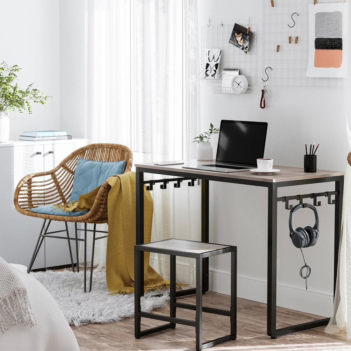 Computer Desk with 8 Hooks, 39.4" L790087