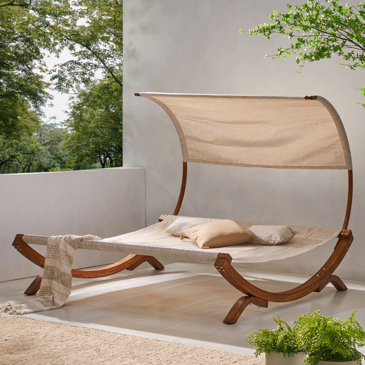 Sunbed with Canopy M834729